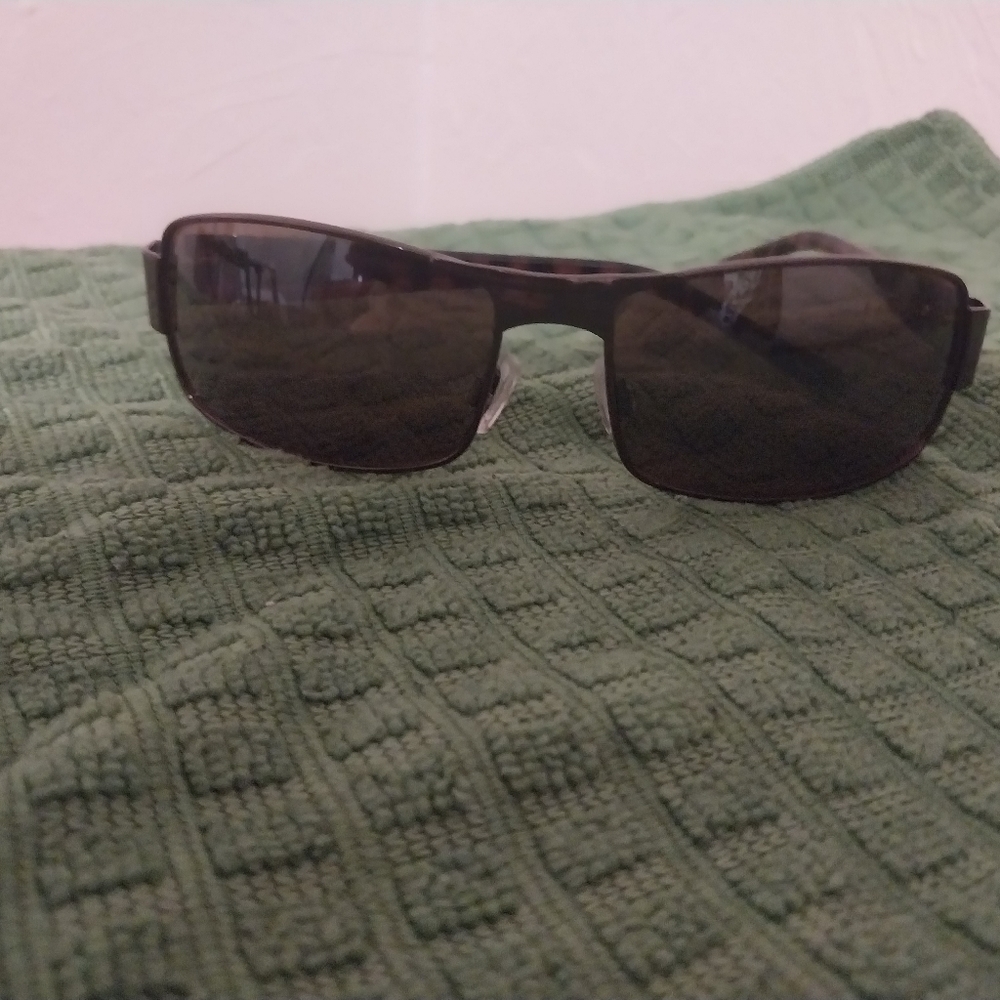 Men's Shades - Picture 5 of 6